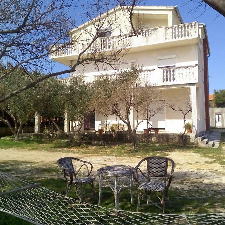 Apartments Luce-With Parking Nin Bagian luar foto
