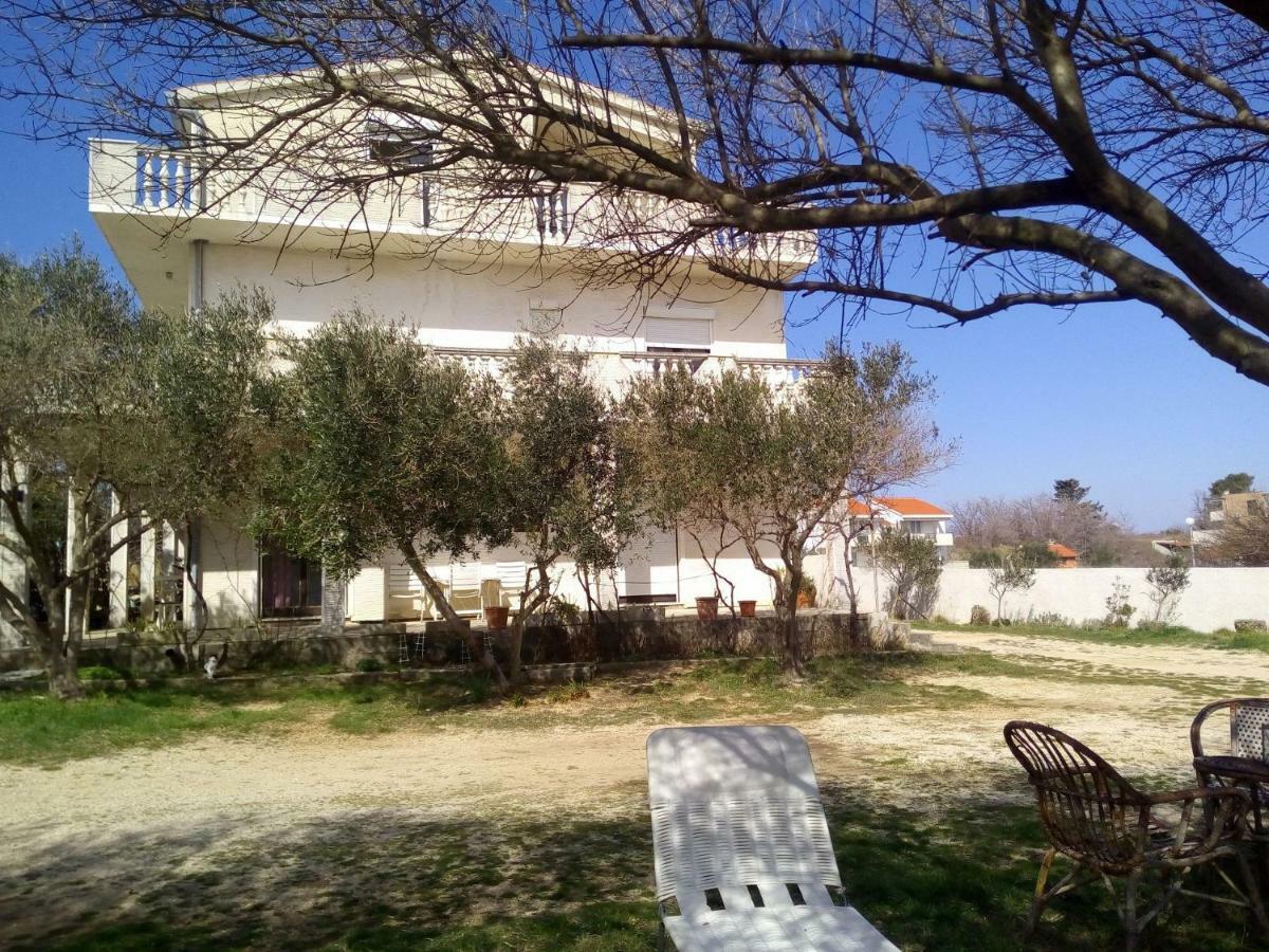 Apartments Luce-With Parking Nin Bagian luar foto