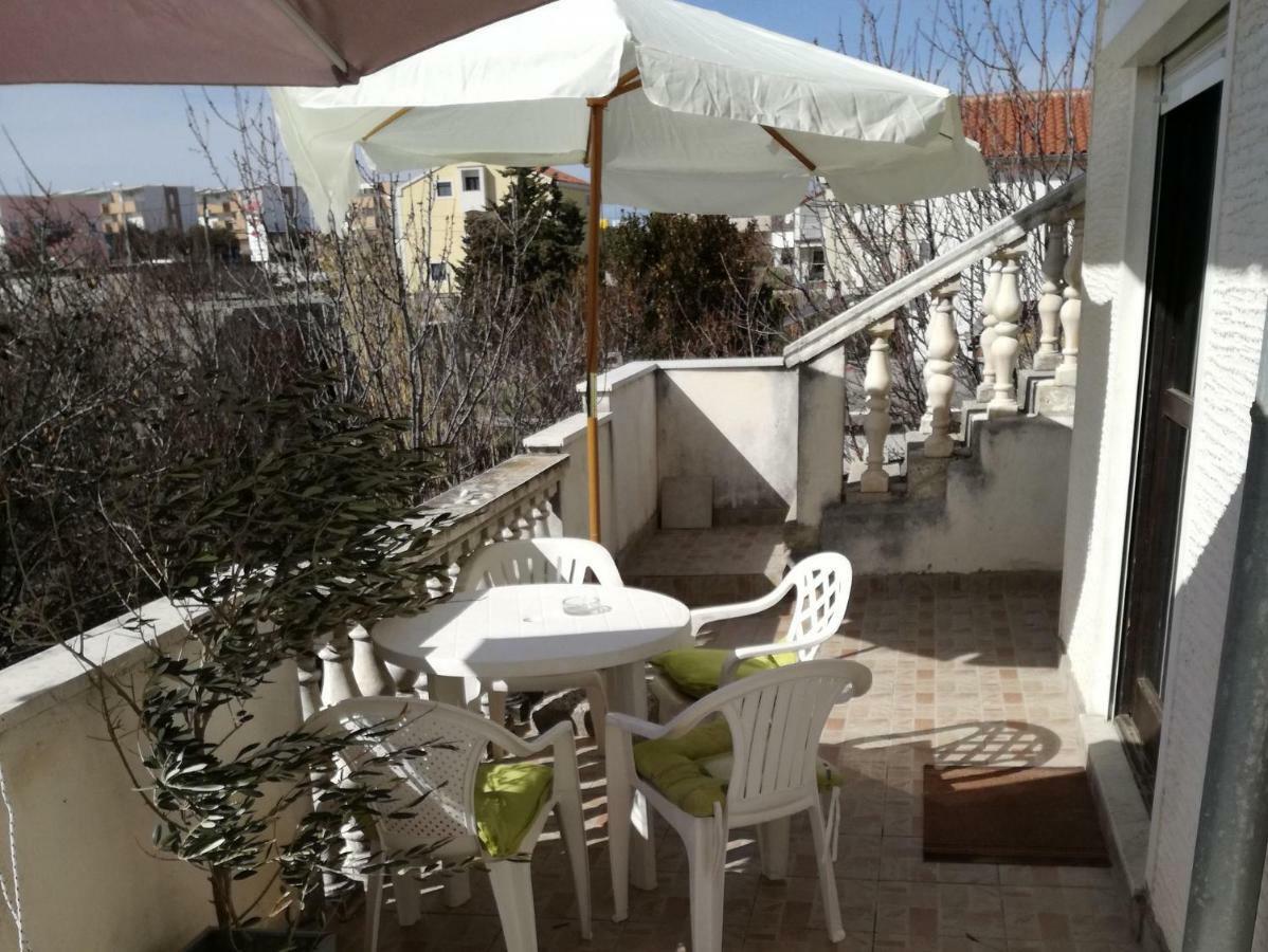 Apartments Luce-With Parking Nin Bagian luar foto