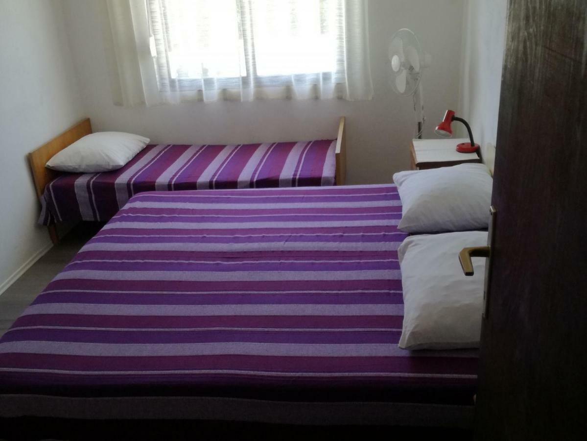 Apartments Luce-With Parking Nin Bagian luar foto
